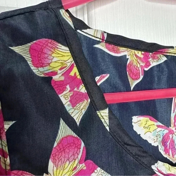 Butterfly Tank Top Sleeveless Flowy  Blue/Pink/Yellow Size Medium - Picture 4 of 16